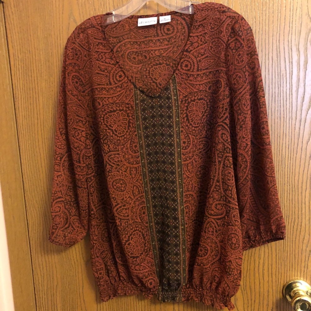 ⛄️ Beautiful sheer top. Elastic sleeves/waist. Size LP.